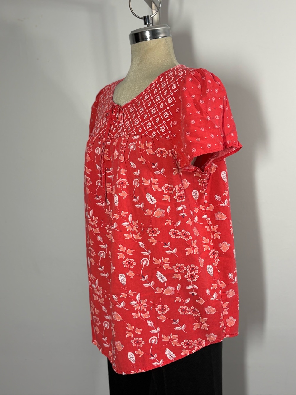 Dalia Coral-Red Floral Tie-Front Puff Sleeve Blouse